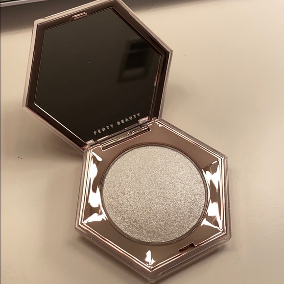 Fenty Beauty Makeup Fenty Beauty Diamond Bomb In How Many Carats Poshmark